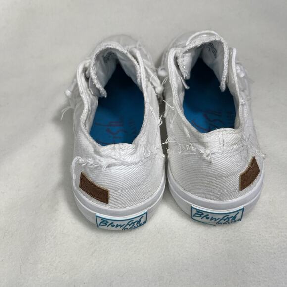 Blowfish Malibu Slip On Low Top Distressed Edge Sneakers Shoes Size 7- White - Picture 4 of 7